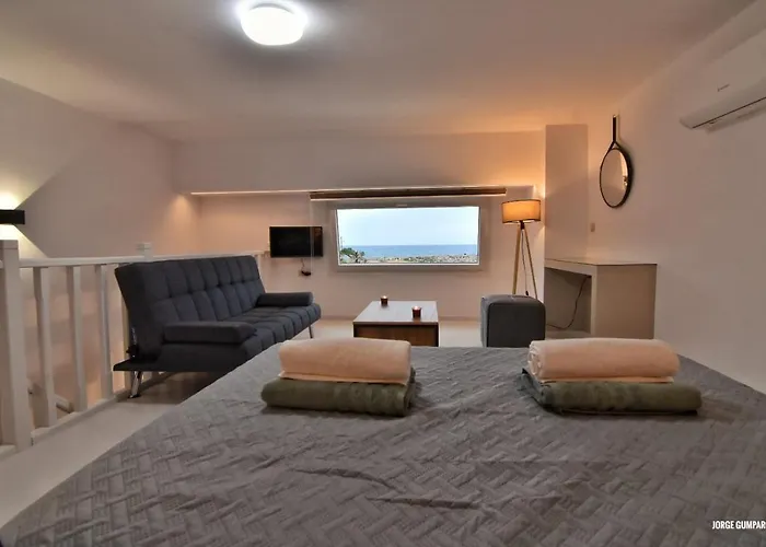Sisi Seaview Apartments