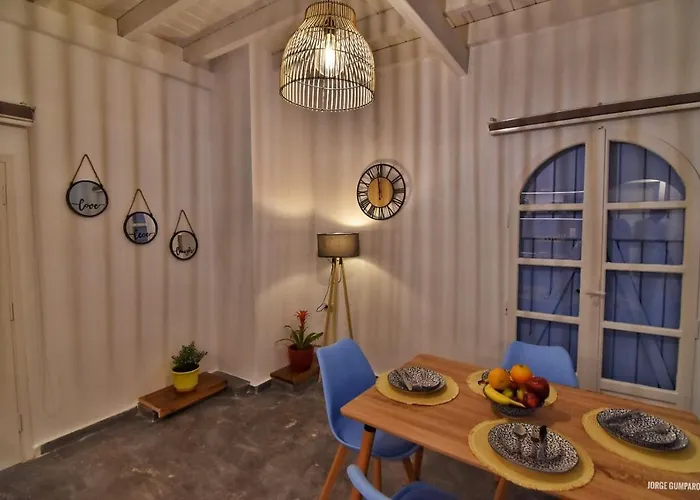 Sisi Seaview Apartments