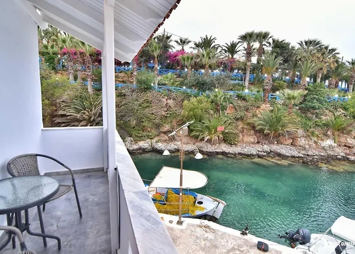 Sisi Seaview Apartments
